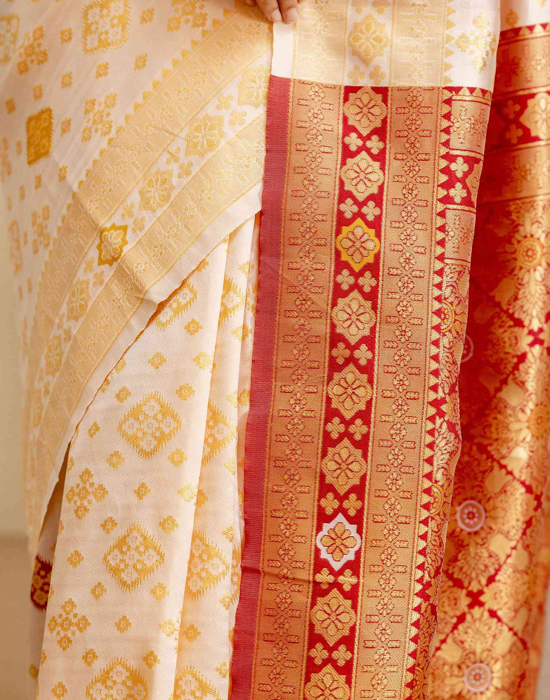 Off White Silk Woven Banarasi Saree