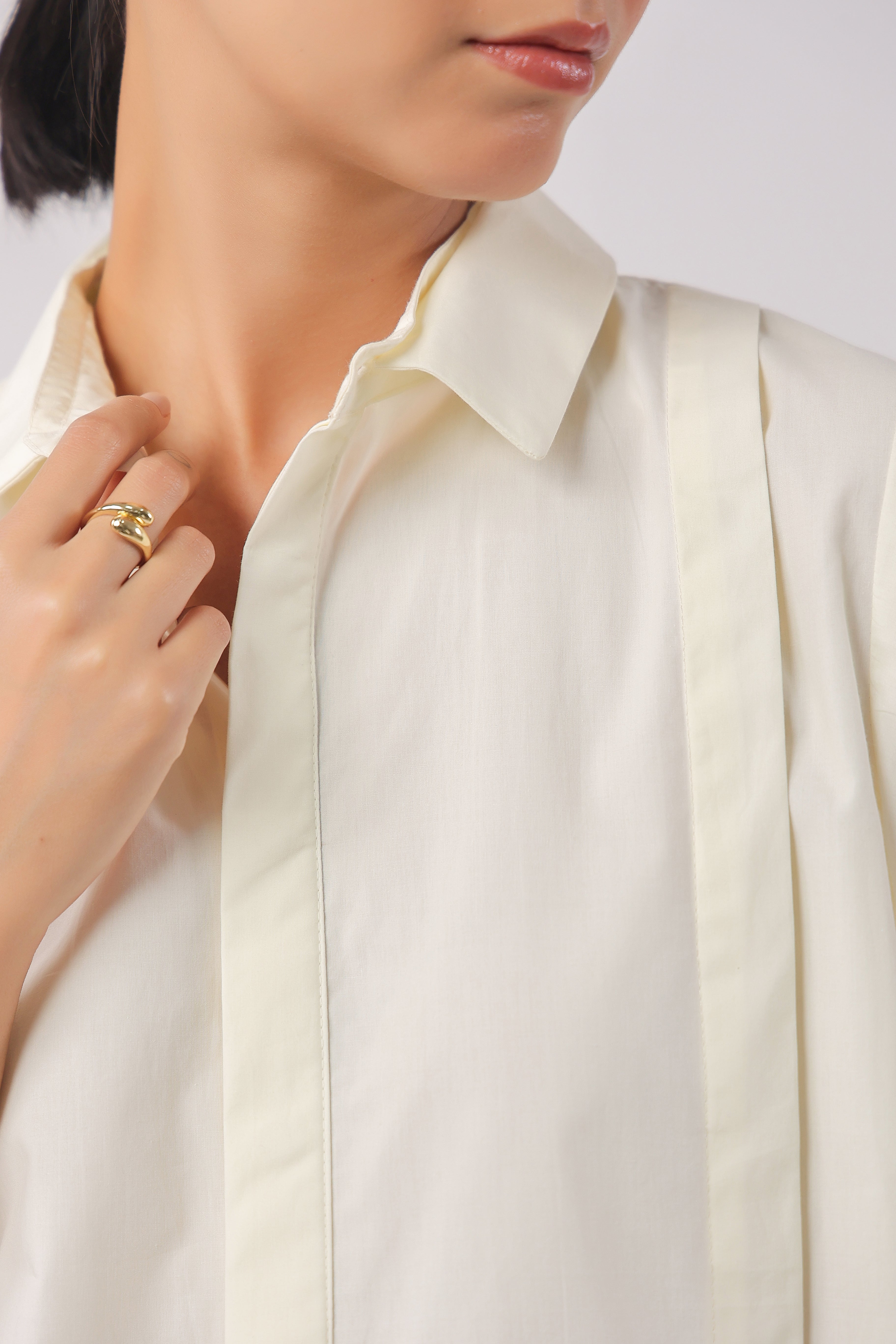 Women Off White Solid Cotton Short Sleeve Shirt Collar Co-Ord Set