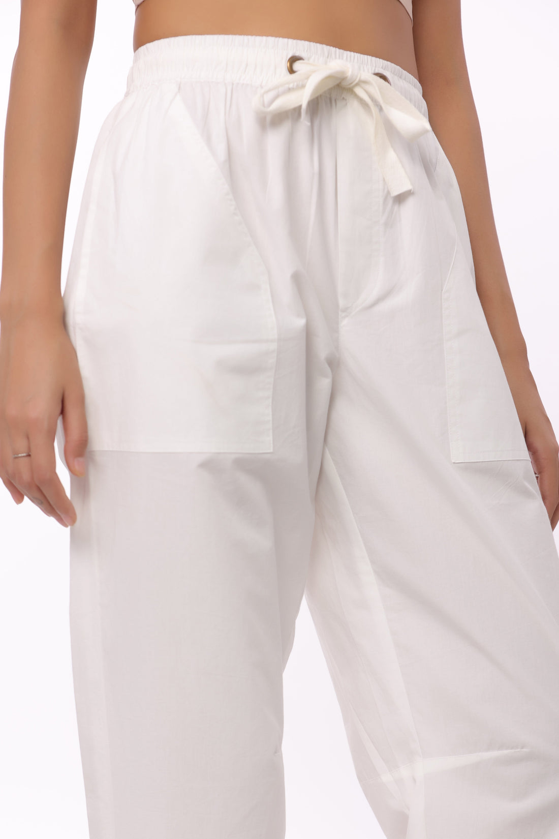 Women’s White Solid Cotton Trouser