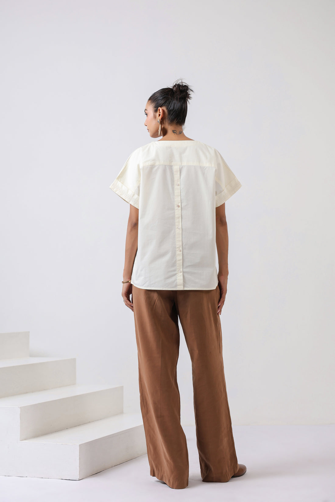 Women's off White Cotton Top
